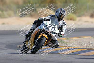 media/Nov-05-2022-SoCal Trackdays (Sat) [[f8d9b725ab]]/Turn 2 (1120am)/